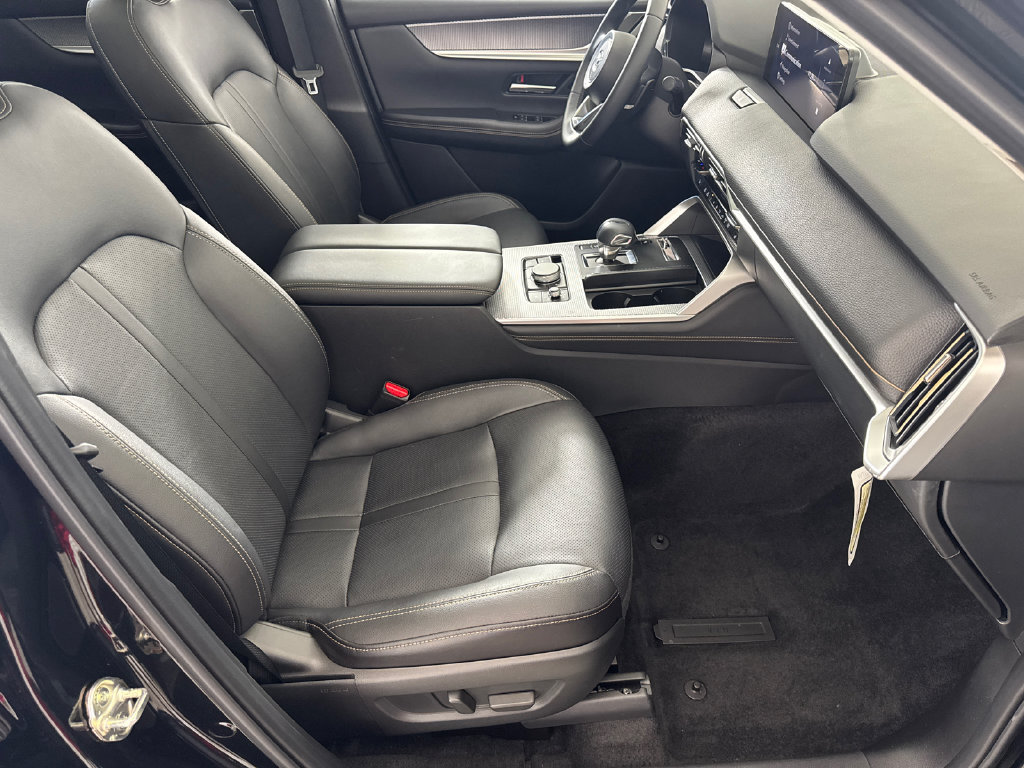 Certified 2025 MAZDA CX-70 Plug-In Hybrid w/ Premium Pkg AWD/4WD image 14