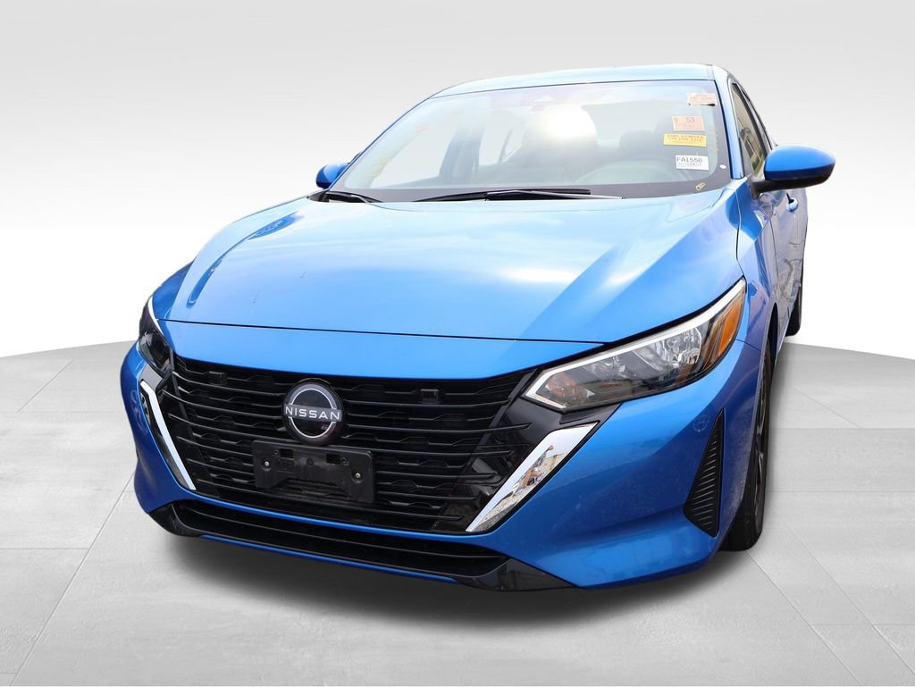 Used 2025 Nissan Sentra SV FWD image 3