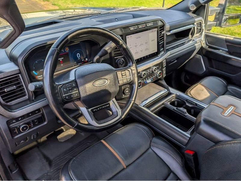 Used 2024 Ford F350 Platinum image 17