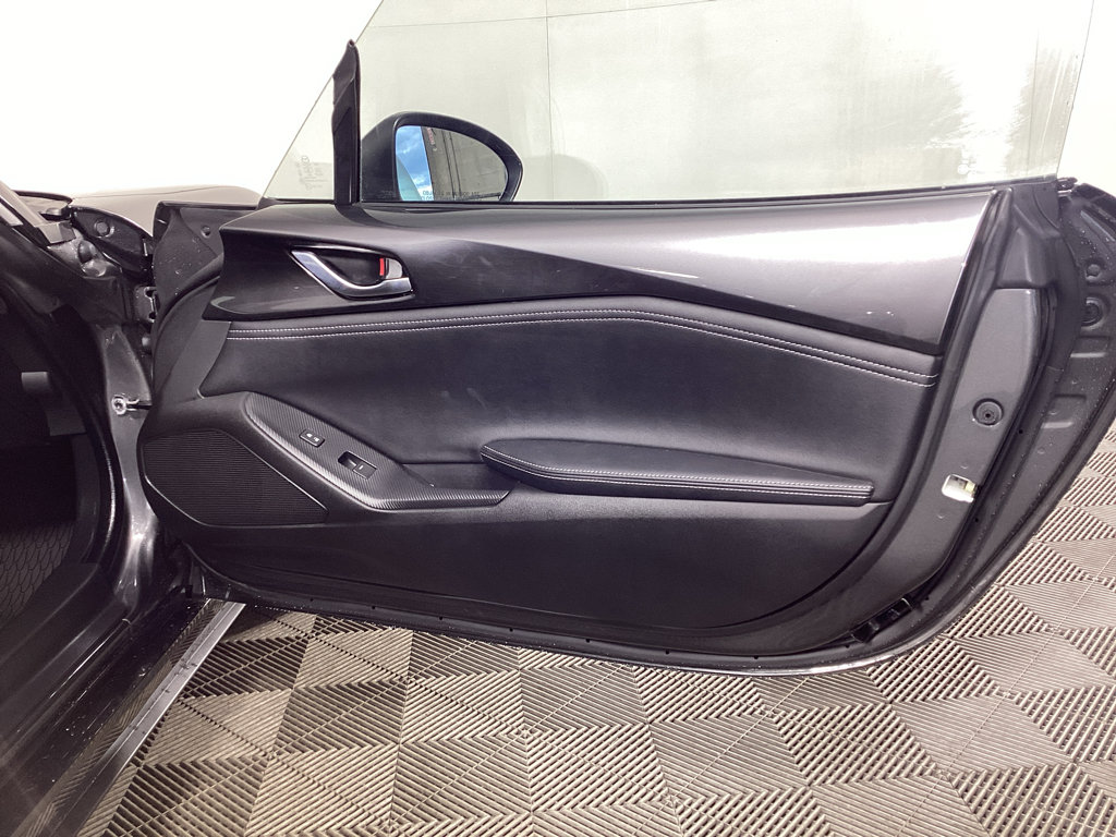 Used 2025 MAZDA MX-5 Miata Grand Touring w/ Weather Package RWD image 9