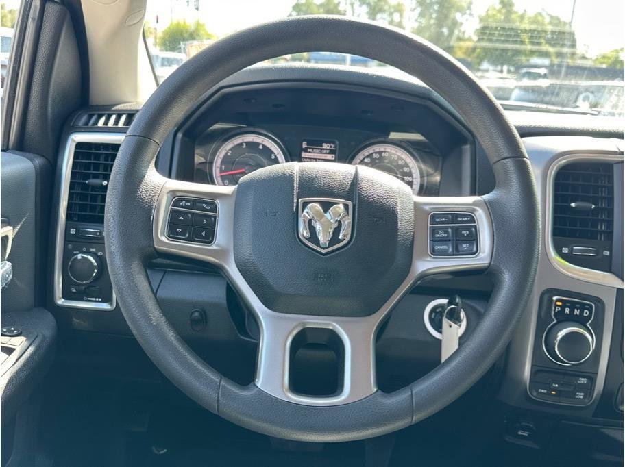 Used 2022 RAM 1500 Classic SLT image 16