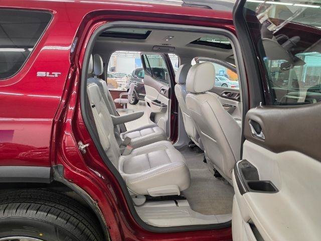 Used 2018 GMC Acadia SLT w/ LPO, Floor Liner Package AWD/4WD image 40