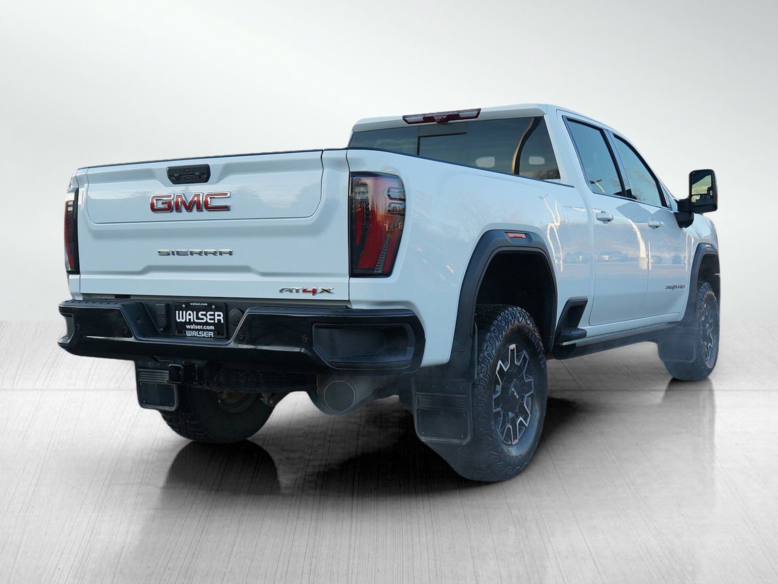 Used 2025 GMC Sierra 2500 AT4X image 6
