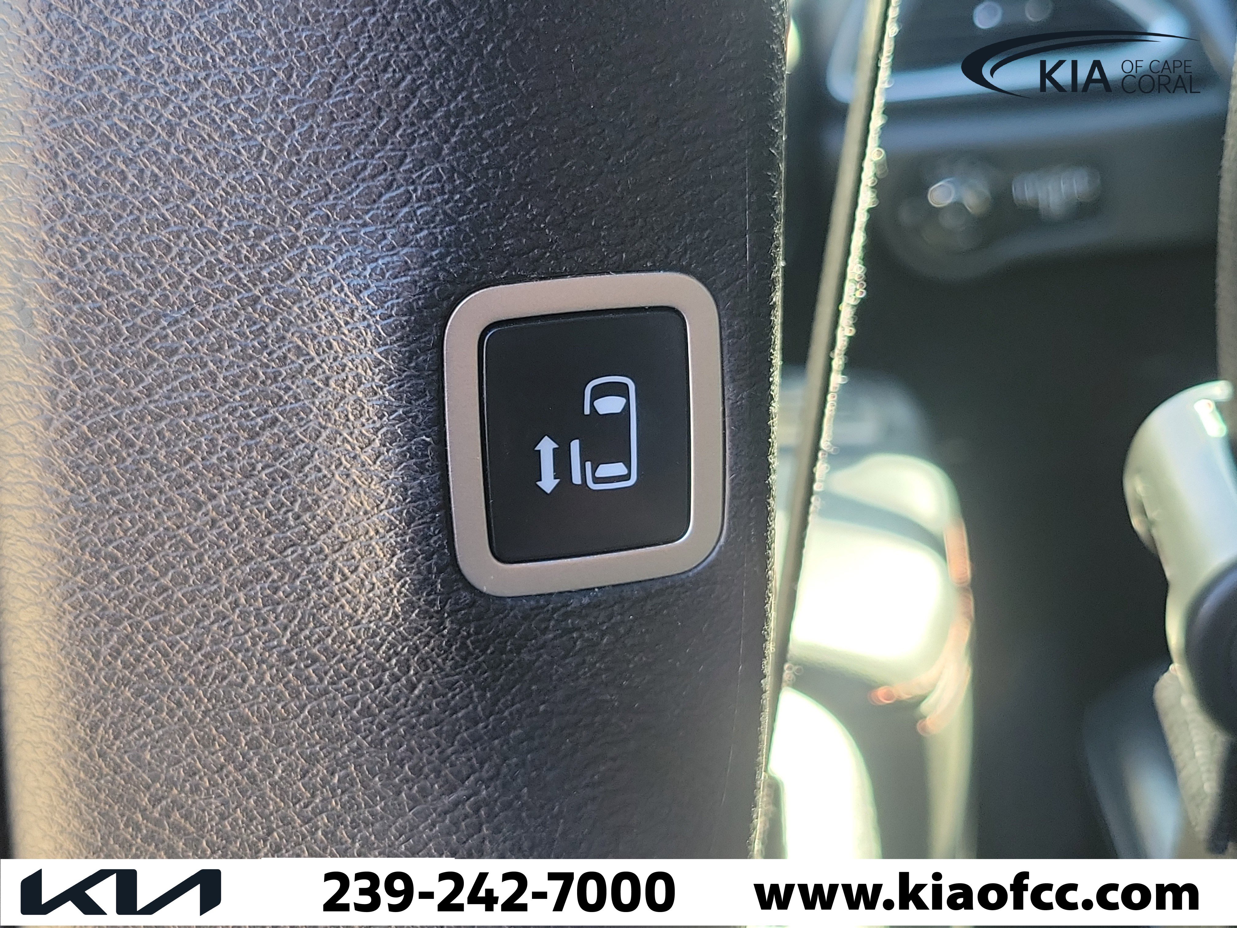 Used 2020 Chrysler Pacifica Touring-L image 15