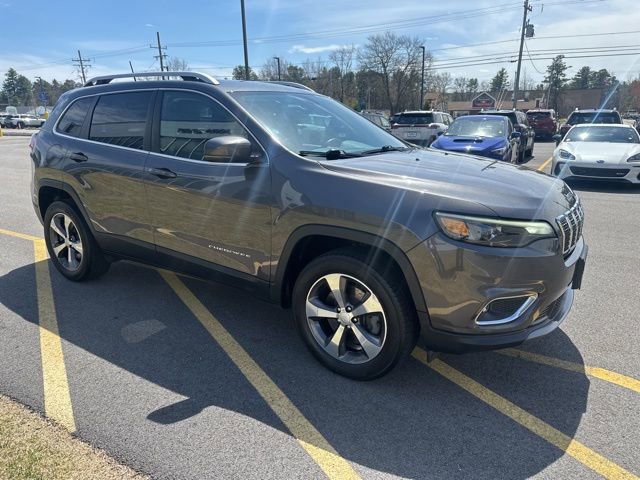 Used 2019 Jeep Cherokee Limited image 3