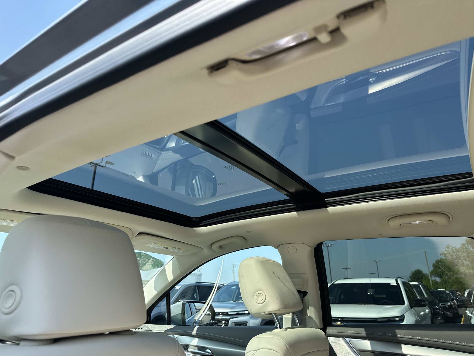 Certified 2024 Cadillac XT5 Premium Luxury AWD/4WD image 12