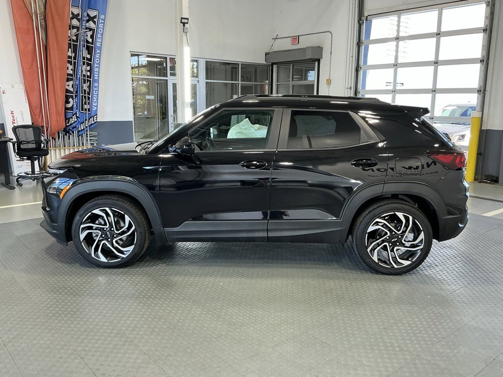 Used 2025 Chevrolet TrailBlazer RS w/ Convenience Package image 41