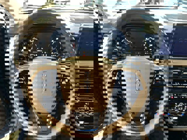 Used 2022 Lincoln Corsair AWD w/ Premium Package image 17