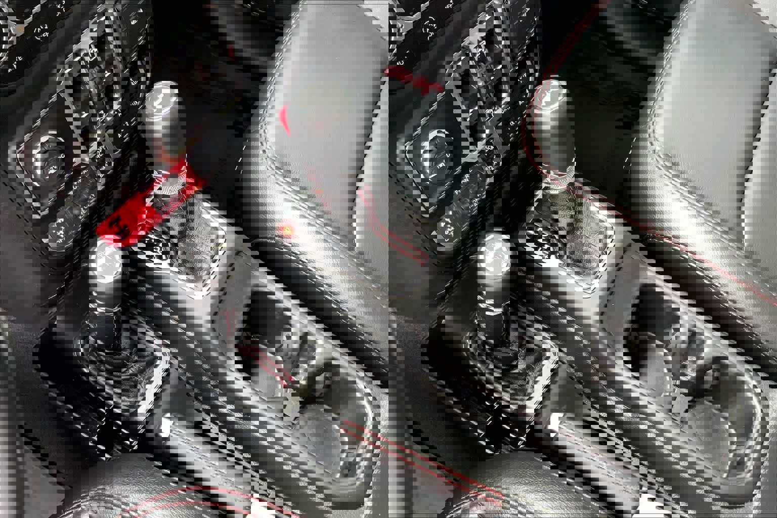 Used 2021 Jeep Wrangler Unlimited Rubicon w/ Xtreme Recon 35" Tire Package image 17