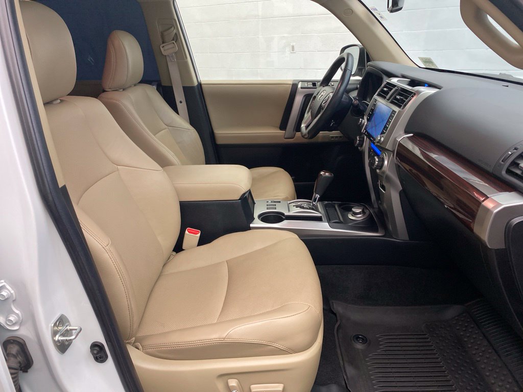 Used 2024 Toyota 4Runner Limited AWD/4WD image 26