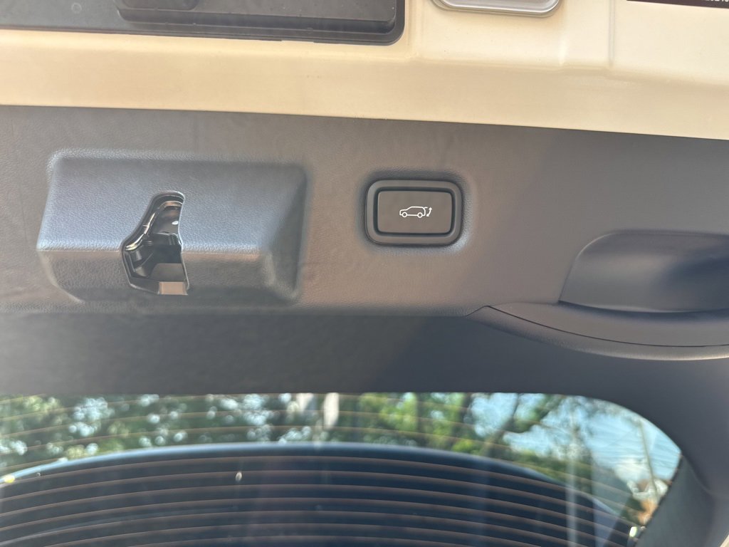 New 2025 Hyundai Ioniq 5 SEL image 17