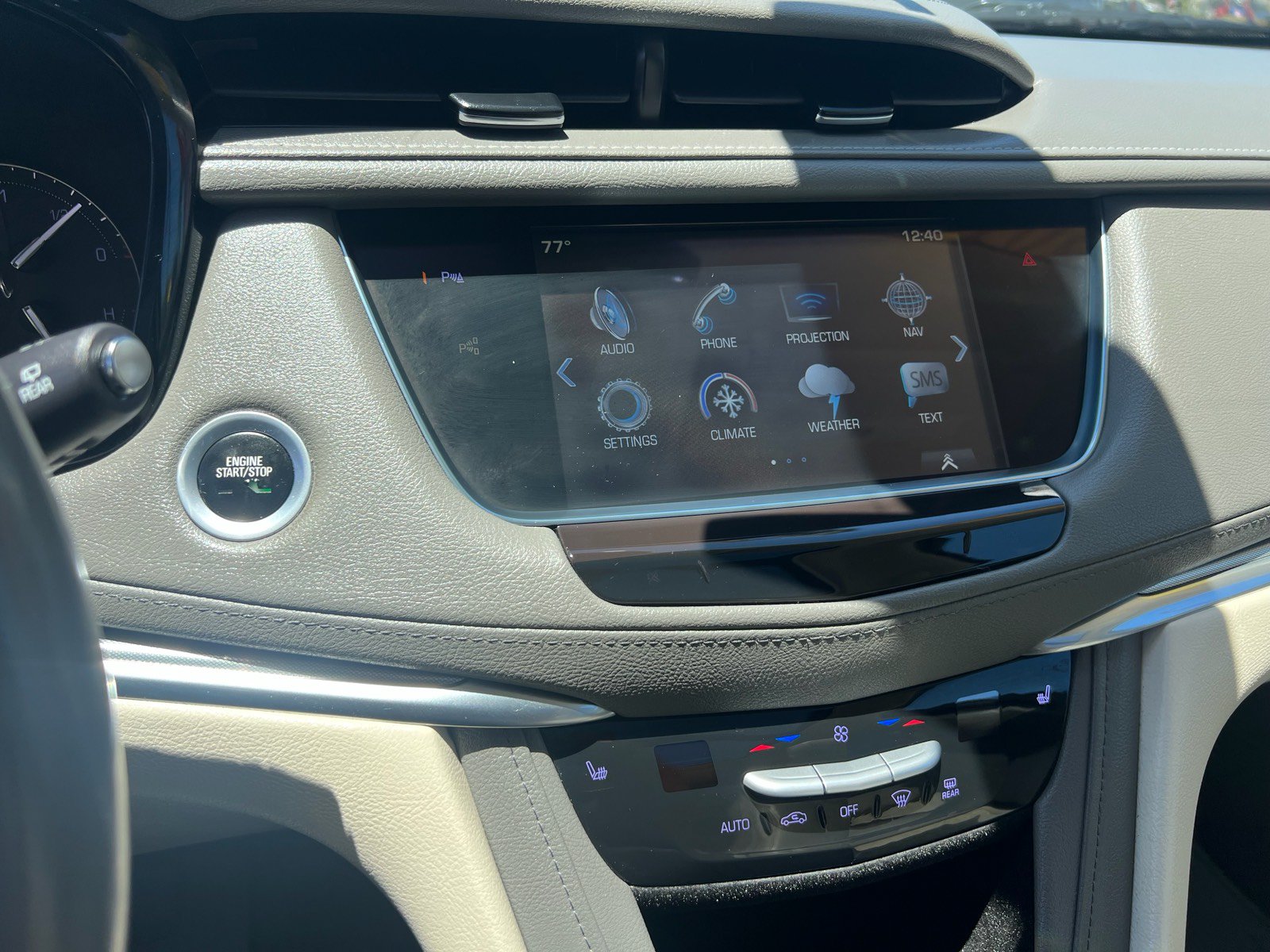 Used 2018 Cadillac XT5 Luxury w/ Driver Awareness Package AWD/4WD image 27