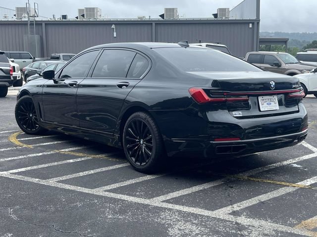 Used 2021 BMW 740i w/ Premium Package RWD image 6