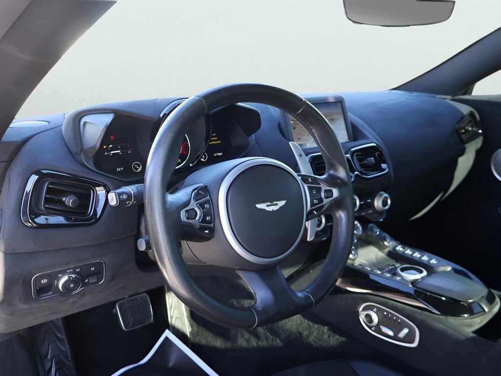 Used 2020 Aston Martin V8 Vantage Coupe image 15