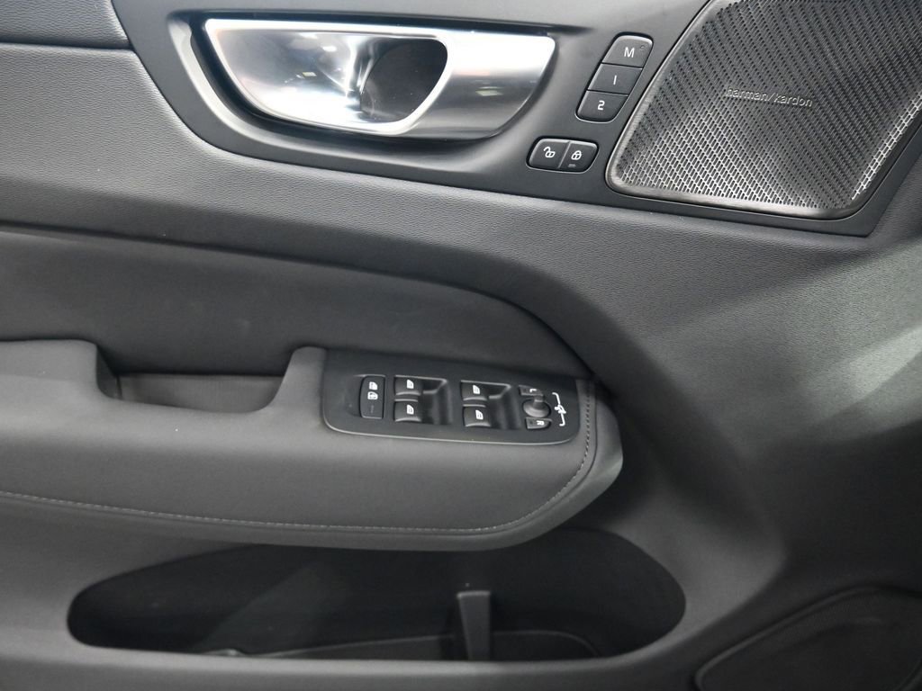 New 2026 Volvo XC60 B5 Plus w/ Protection Package Premier image 21
