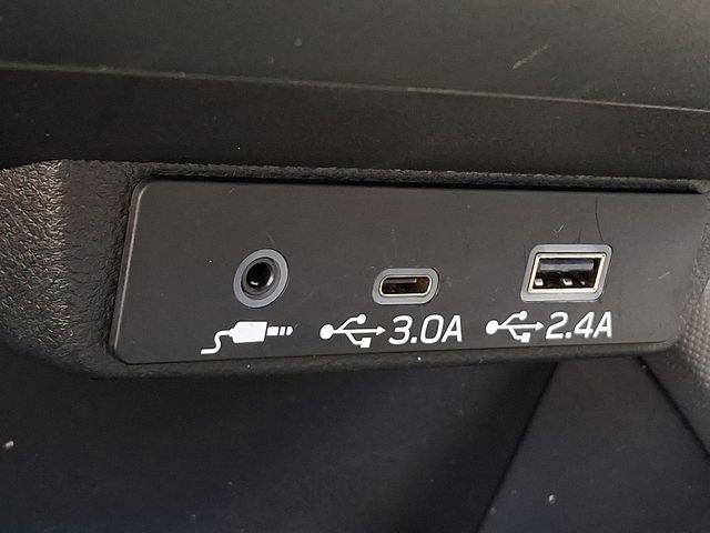 Certified 2025 Subaru Forester Premium image 24