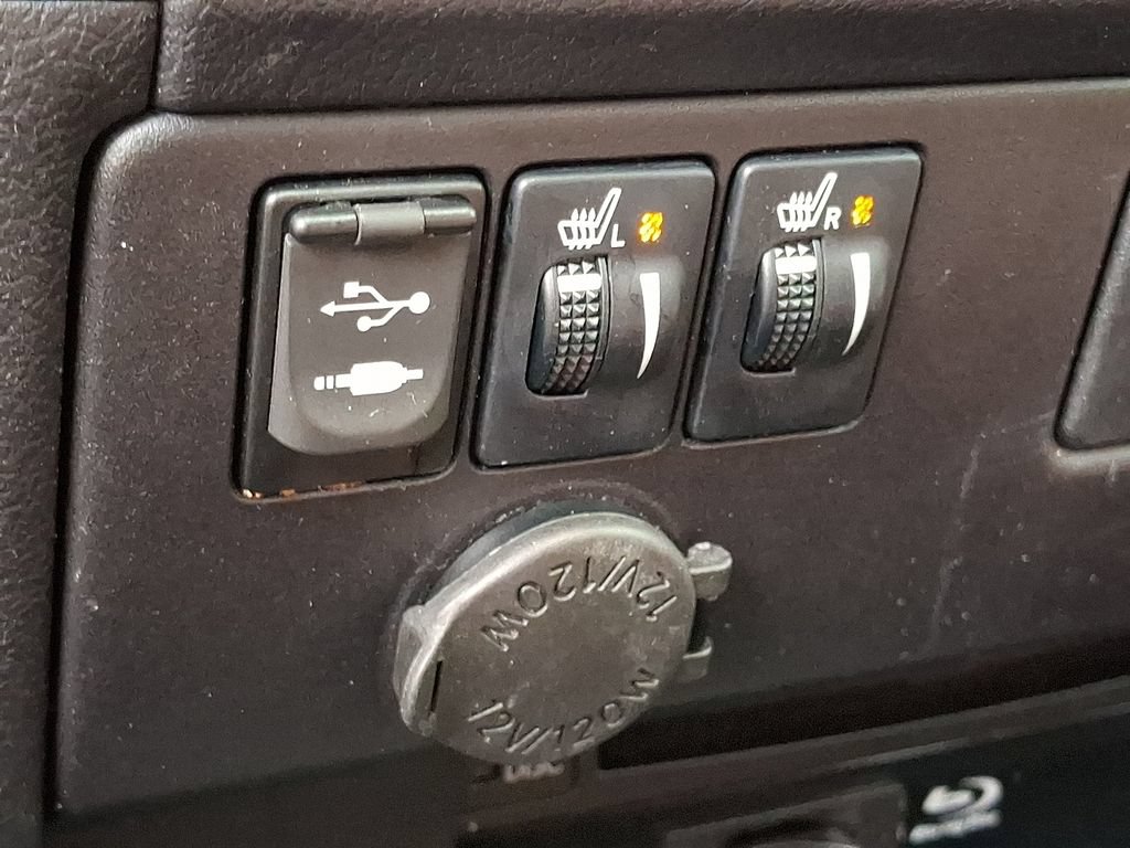 Used 2015 Toyota Sienna Limited Premium FWD image 25