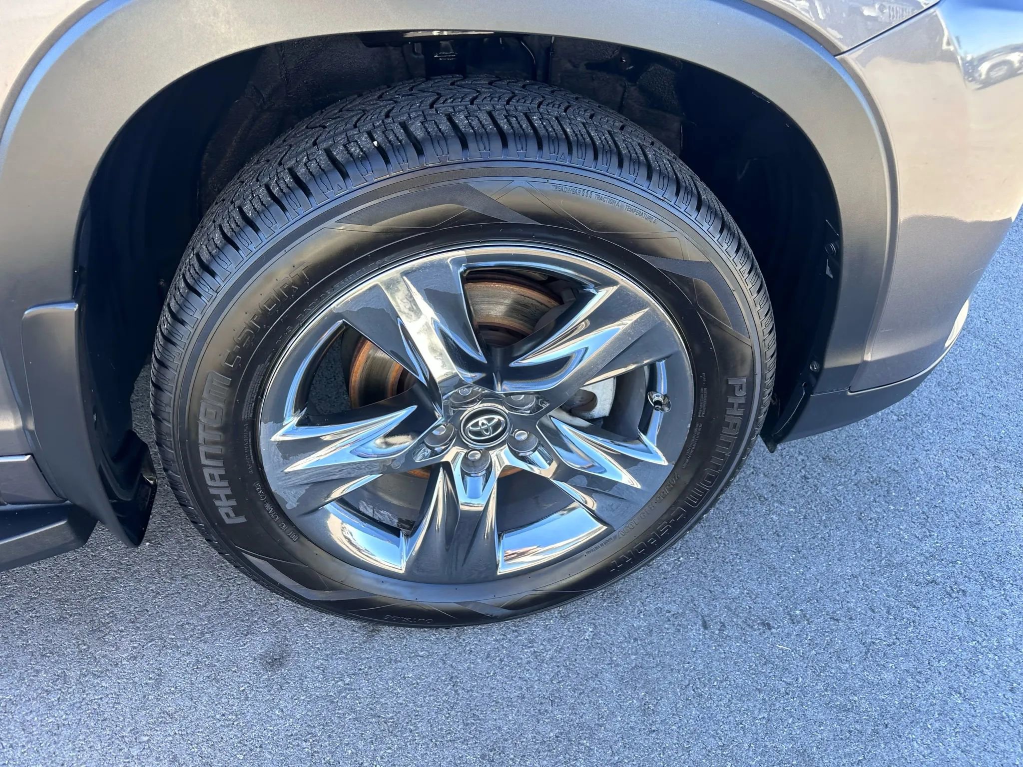 Used 2018 Toyota Highlander Limited Platinum image 14