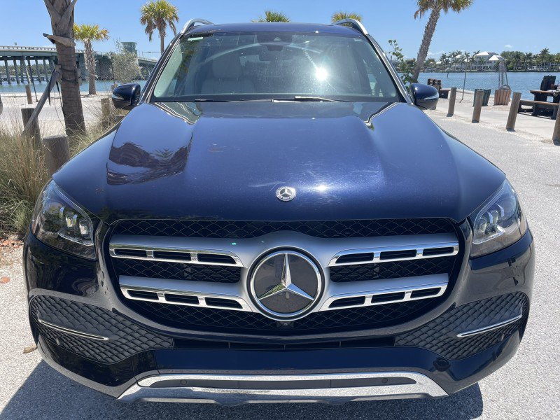 Used 2021 Mercedes-Benz GLS 450 4MATIC image 4