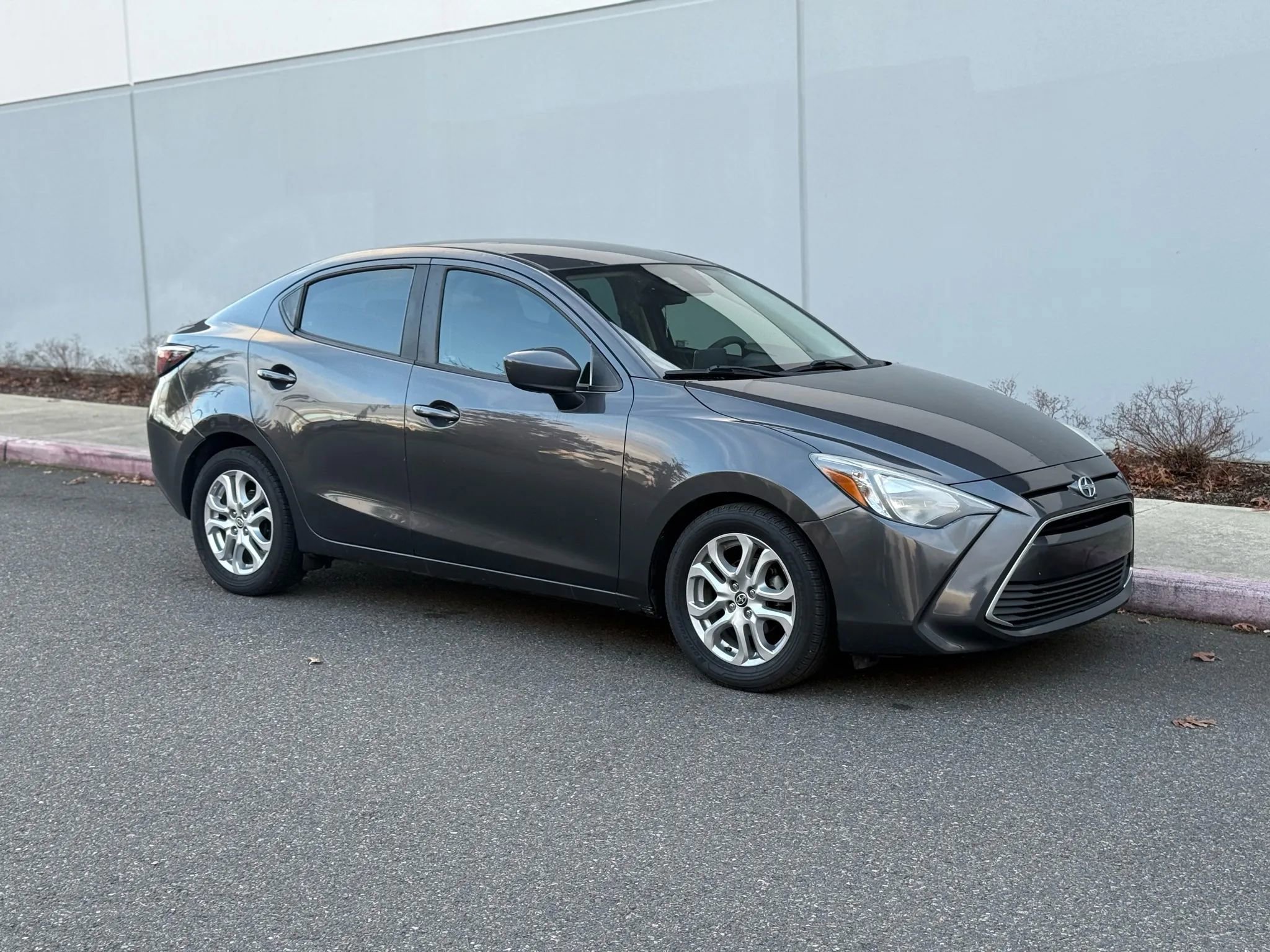 Used 2016 Scion iA image 7