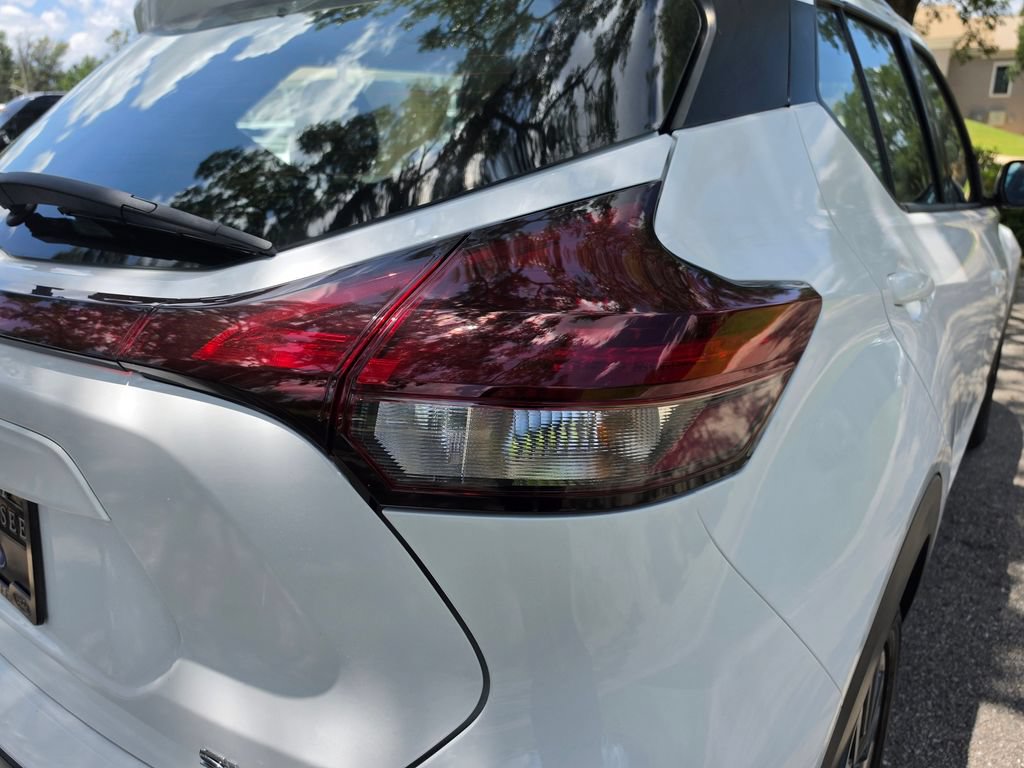 Used 2023 Nissan Kicks SV FWD image 12
