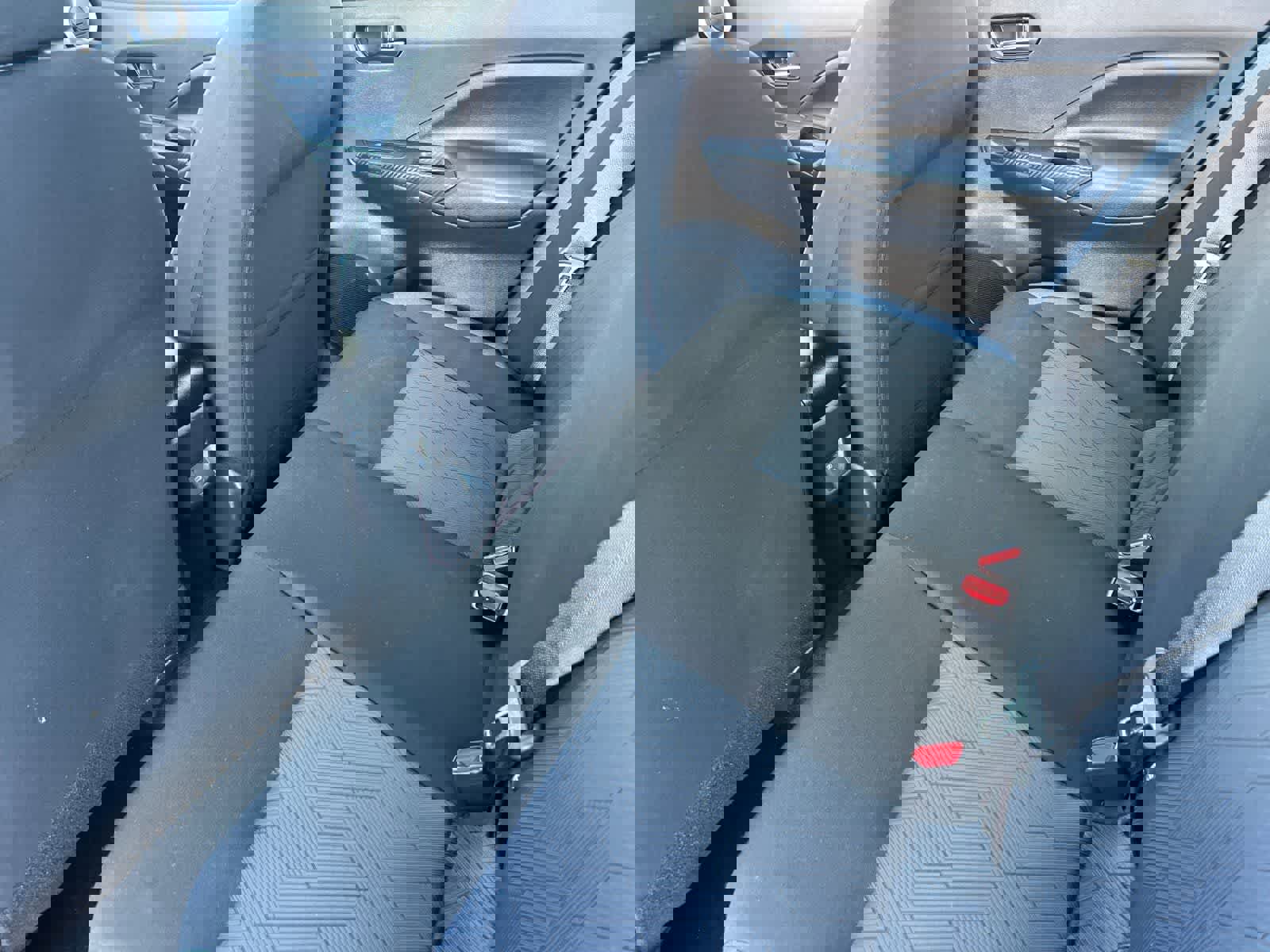 Used 2025 Nissan Versa SV image 5