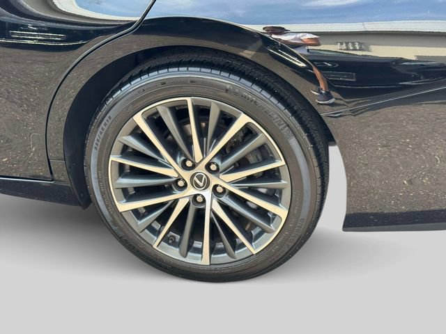 Used 2023 Lexus ES 350 w/ Premium Package FWD image 9