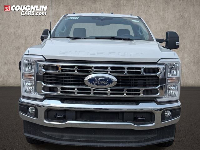 New 2025 Ford F350 XL w/ XL Chrome Package image 3