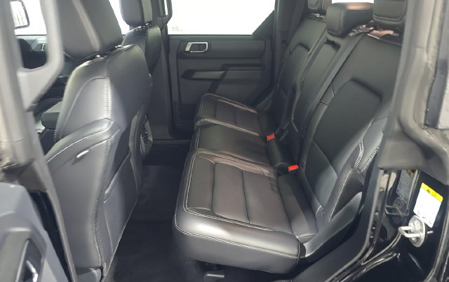 Used 2025 Ford Bronco Outer Banks AWD/4WD image 10