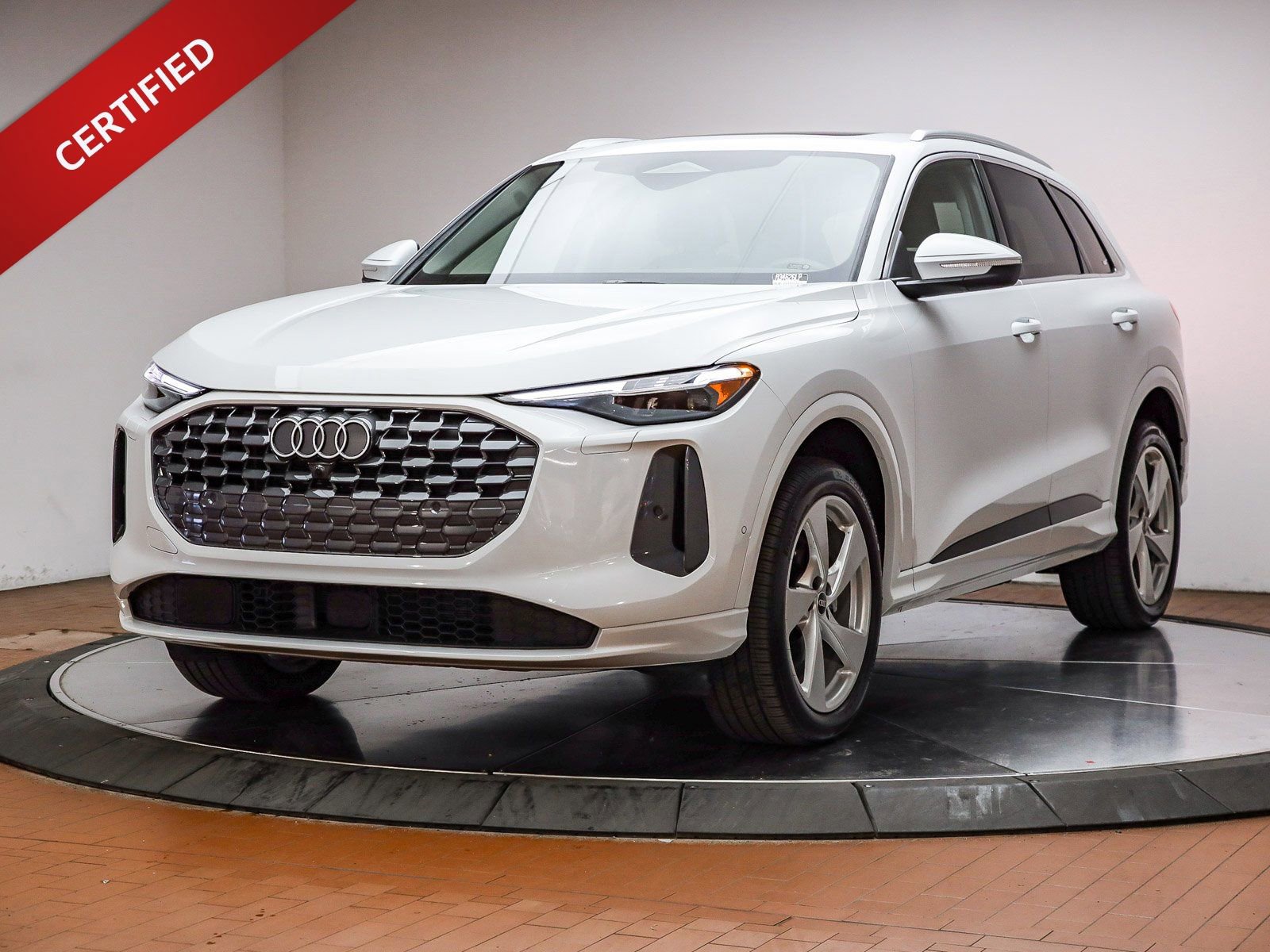 Certified 2025 Audi Q5 Premium Plus w/ Premium Plus