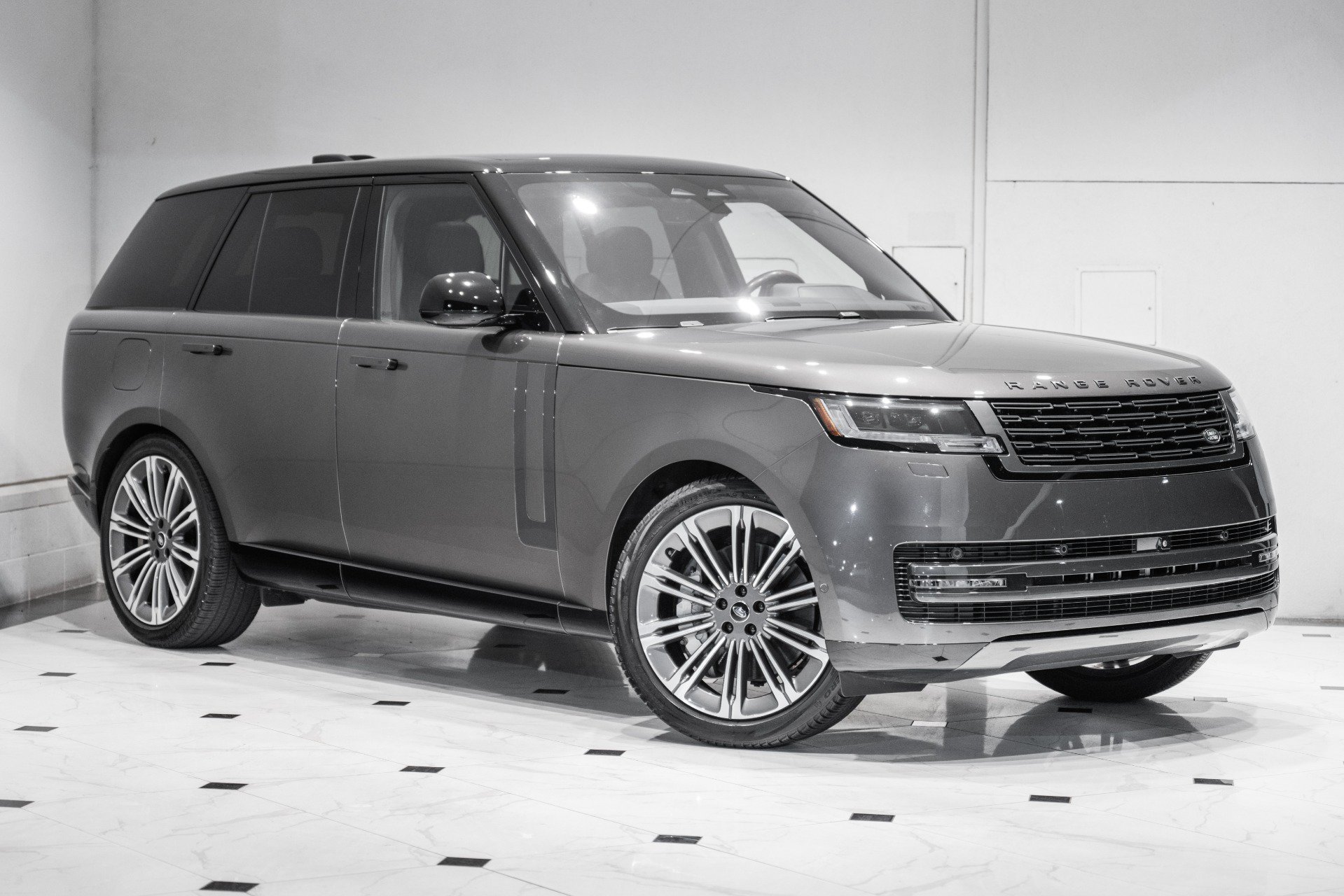 Used 2023 Land Rover Range Rover SE