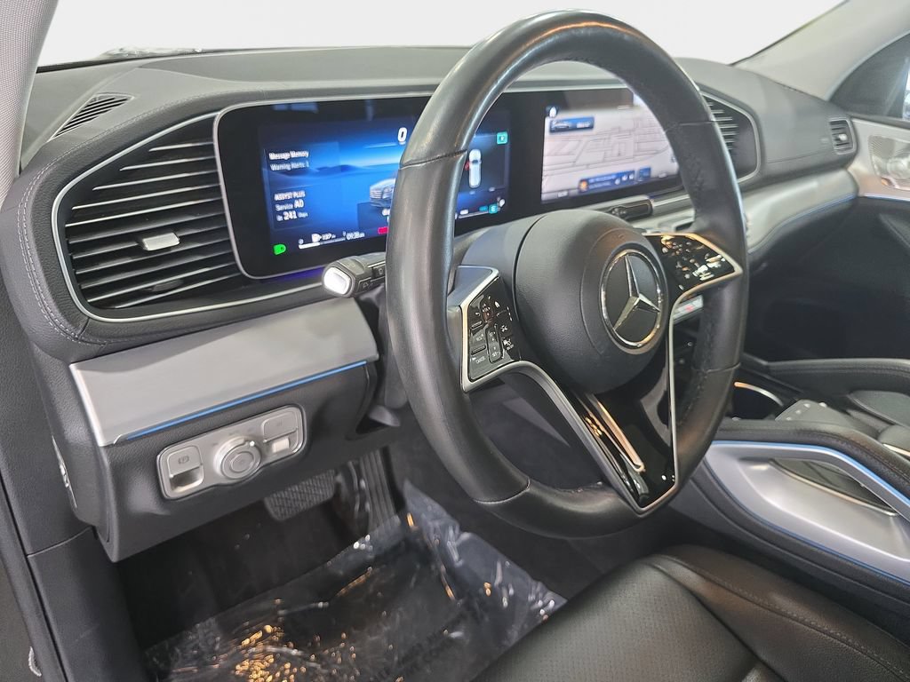 Used 2024 Mercedes-Benz GLS 450 4MATIC image 27