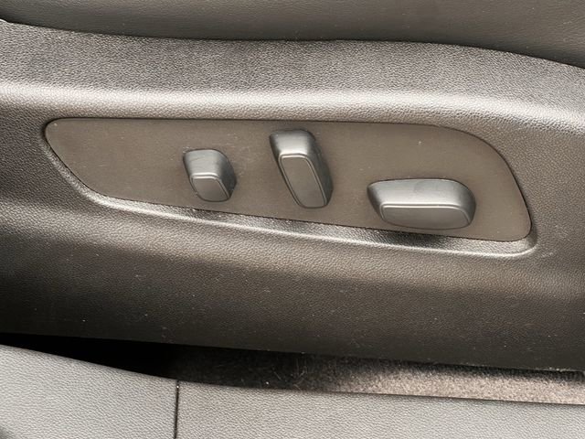 Certified 2022 Cadillac XT4 Premium Luxury w/ Enhanced Visibility Package image 28