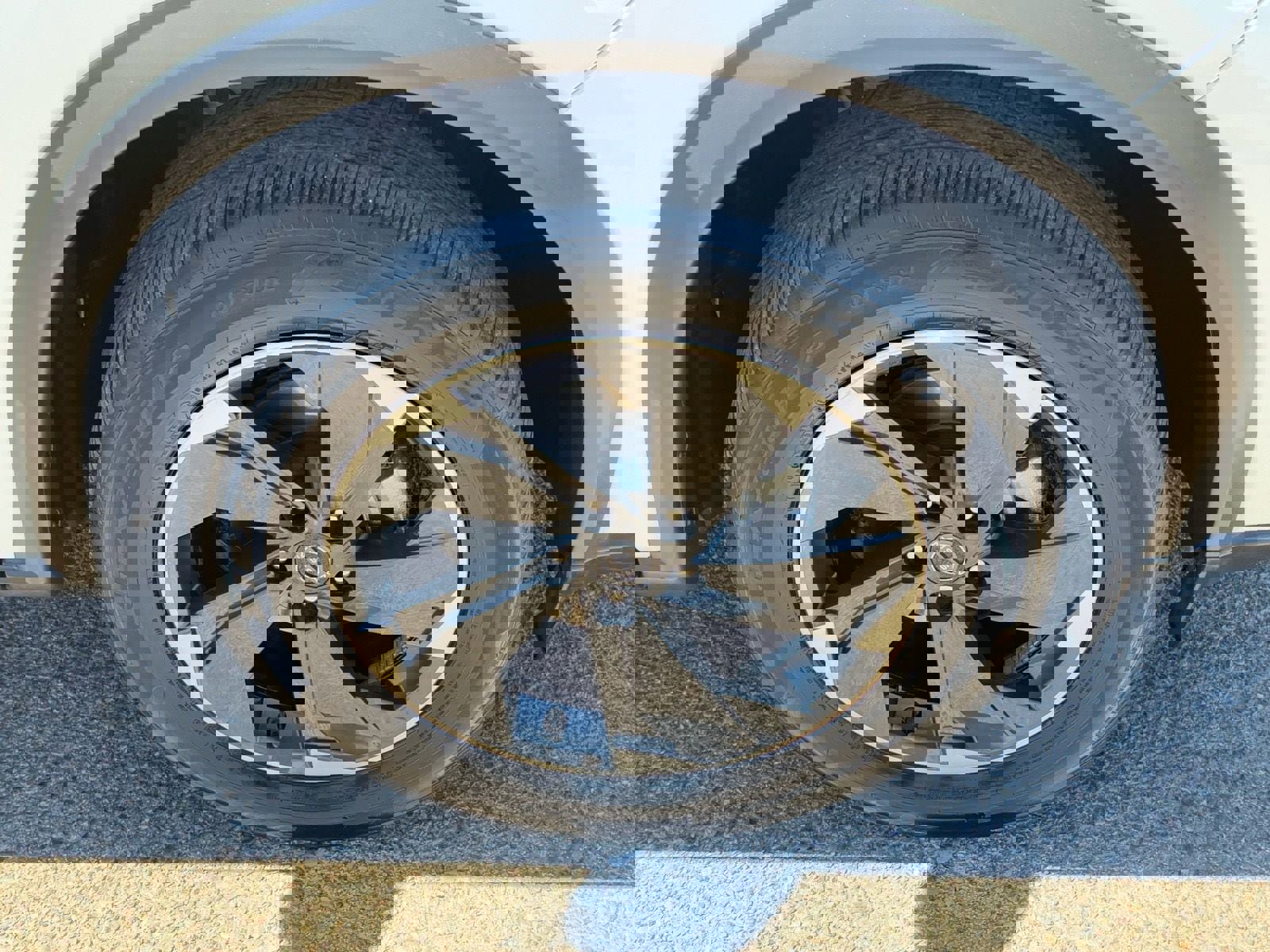 Certified 2025 Nissan Rogue SV image 8