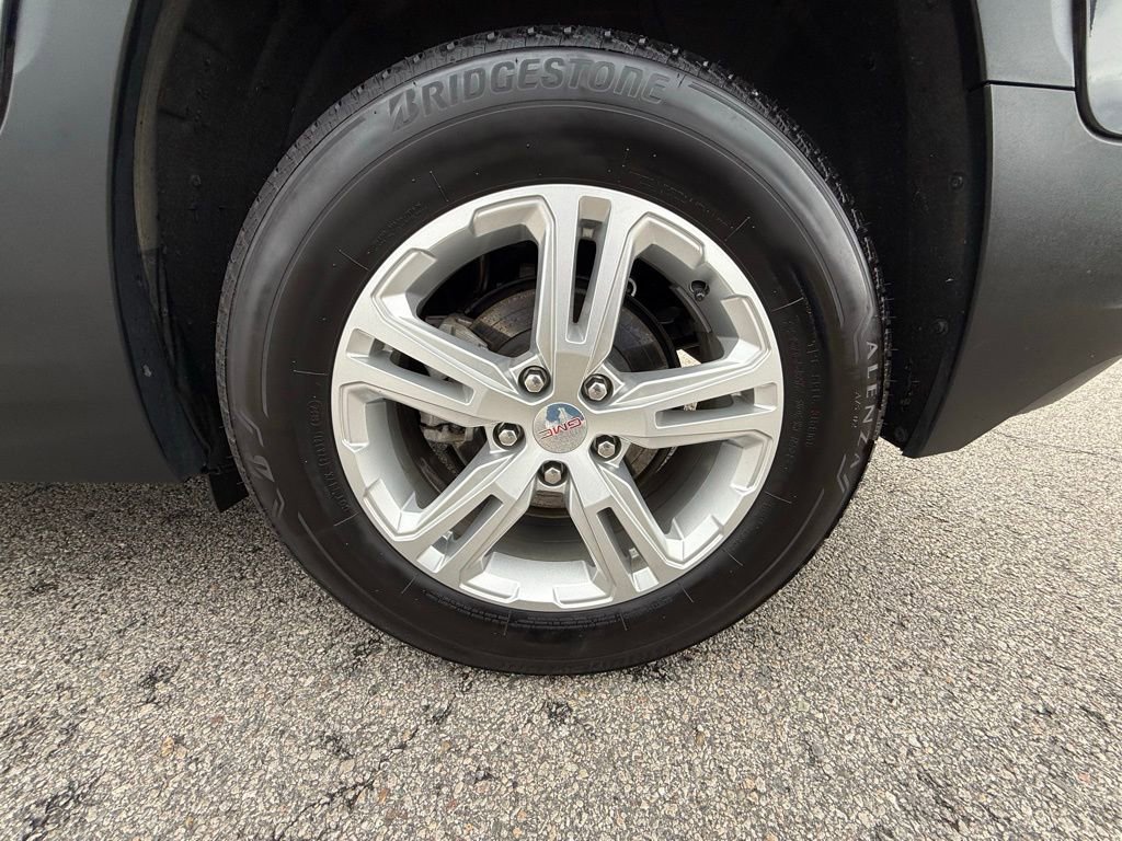 Used 2024 GMC Terrain SLE image 31
