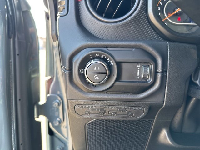 Used 2025 Jeep Gladiator Rubicon w/ Safety Group image 30