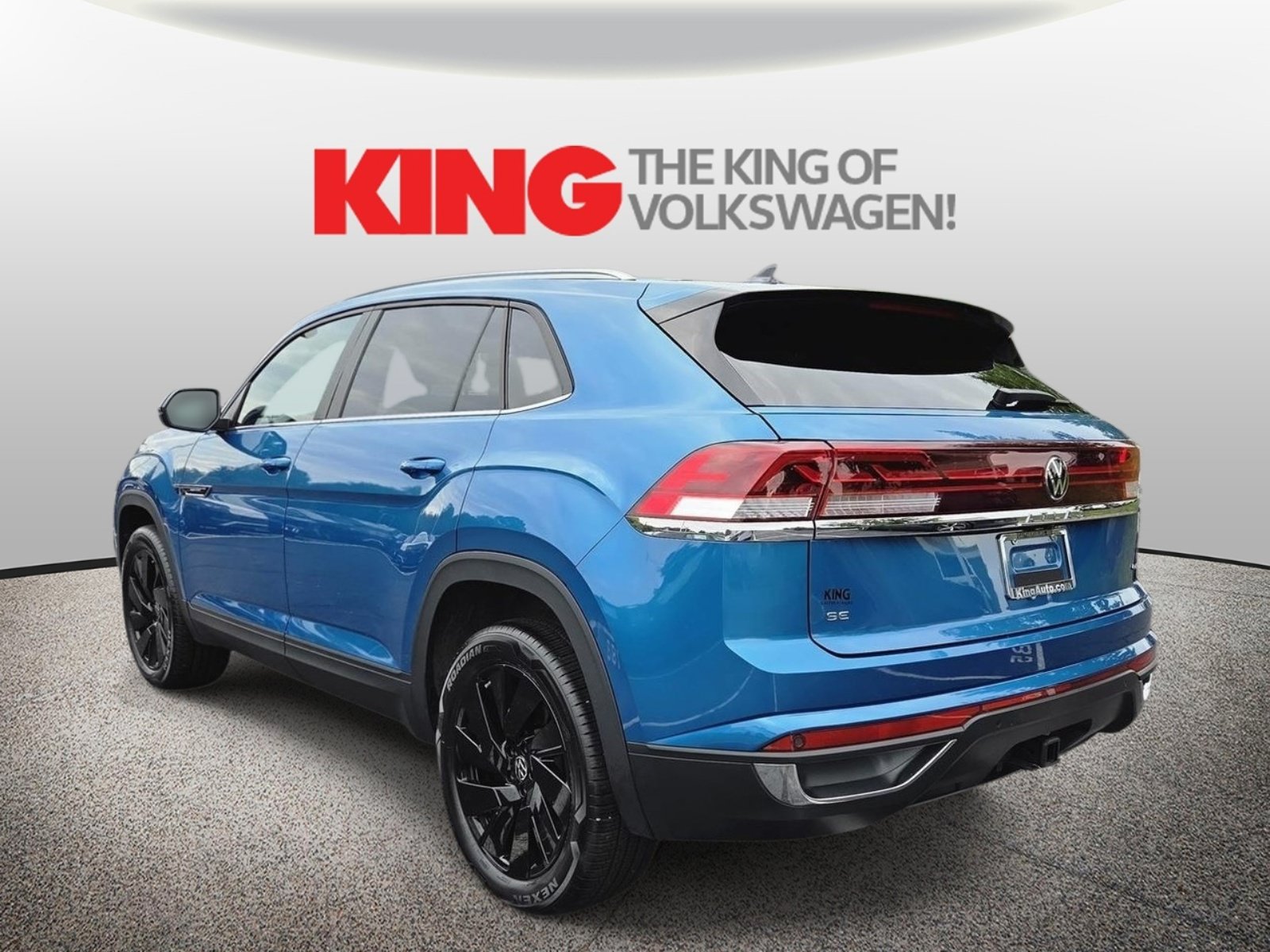 Certified 2024 Volkswagen Atlas Cross Sport SE w/ Black Wheel Package AWD/4WD image 6