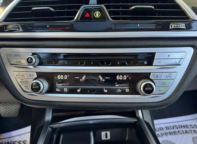 Used 2018 BMW 740i RWD image 34