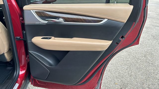 Used 2020 Cadillac XT6 Premium Luxury w/ Platinum Package image 12