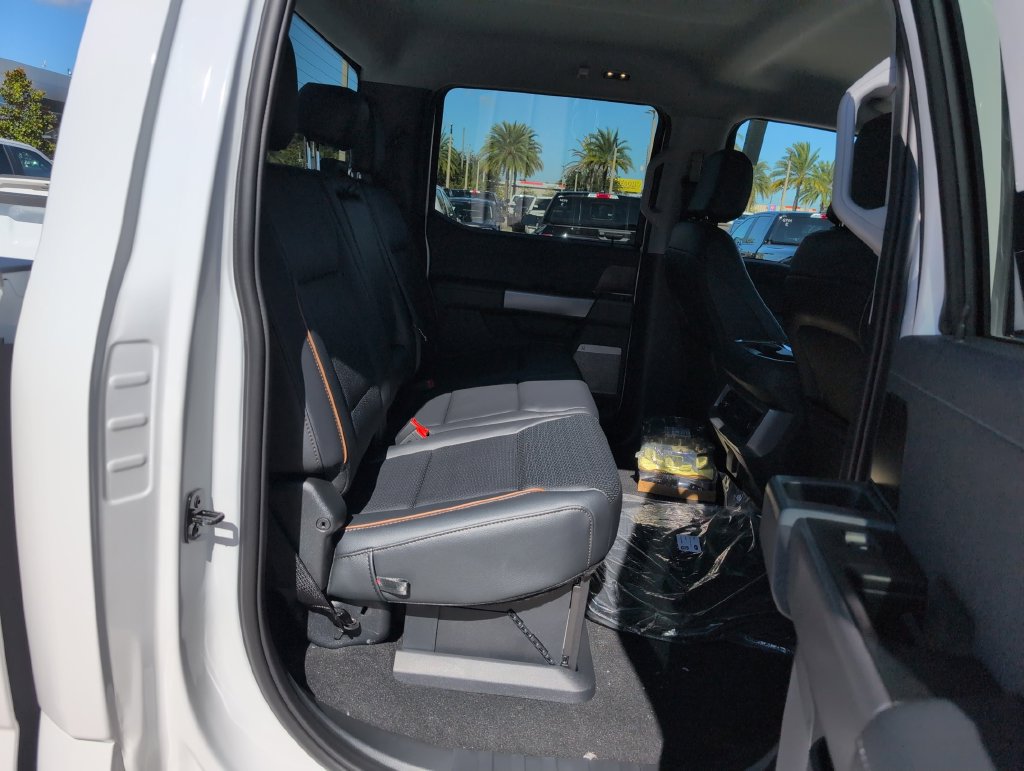 New 2027 Ford F250 Lariat w/ Chrome Package AWD/4WD image 15
