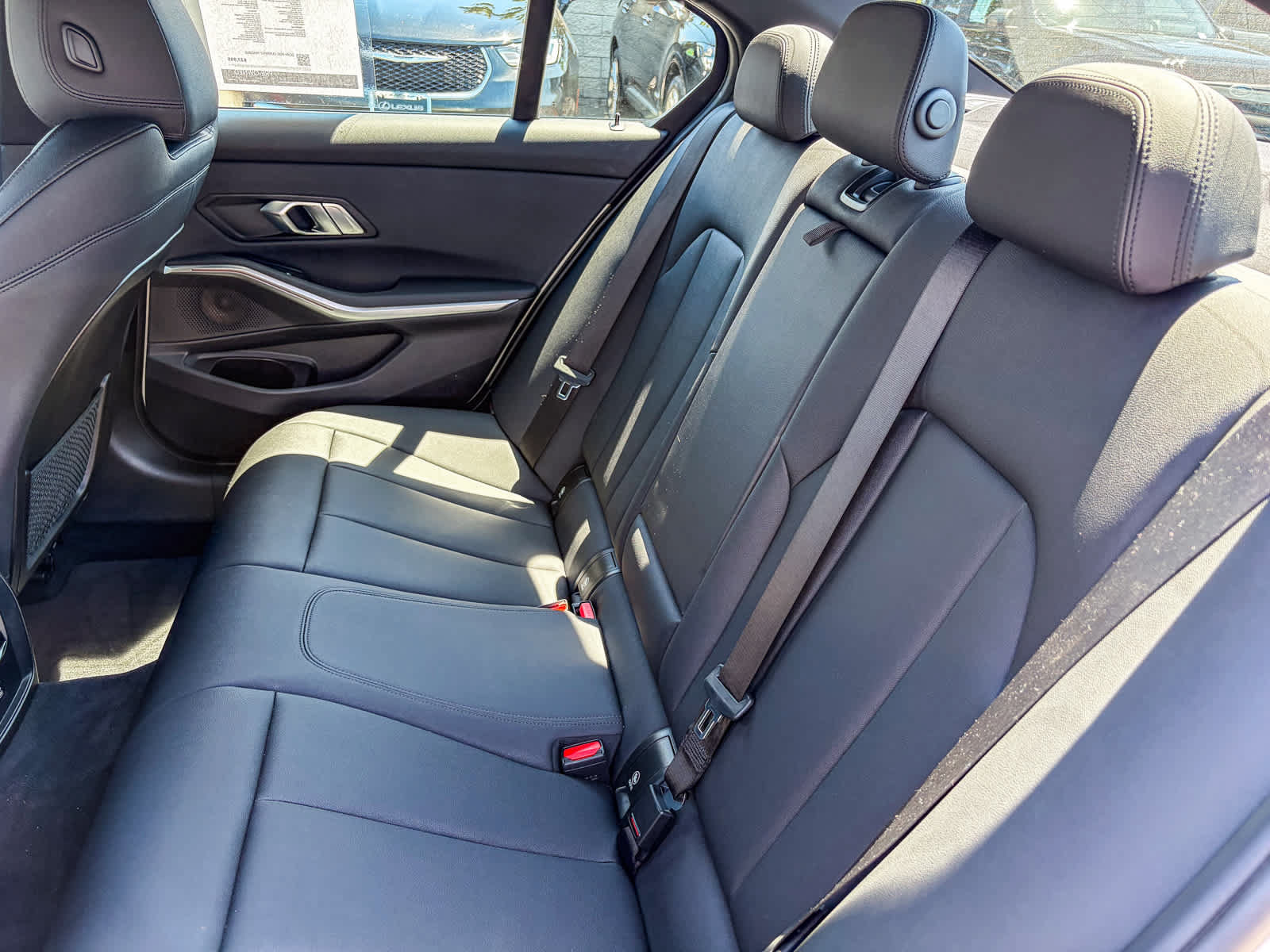 Used 2021 BMW 330i Sedan w/ M Sport Package RWD image 17