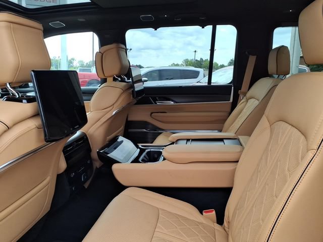 New 2026 Jeep Grand Wagoneer L Summit AWD/4WD image 7