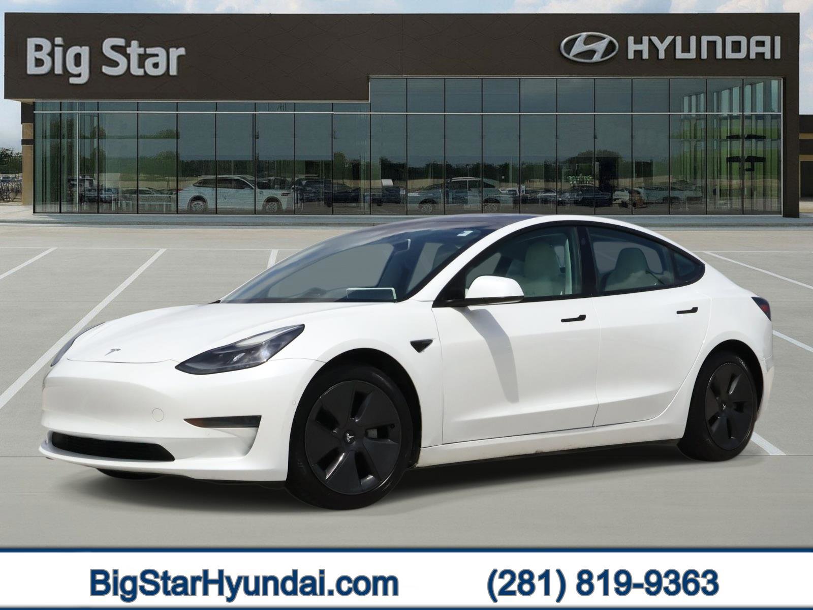 Used 2021 Tesla Model 3 Standard Range Plus image 1