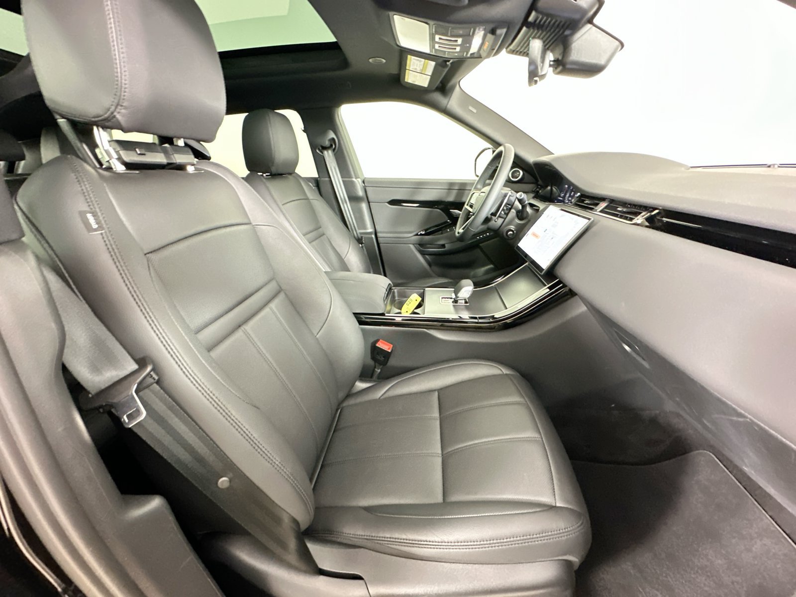New 2026 Land Rover Range Rover Evoque S AWD/4WD image 43