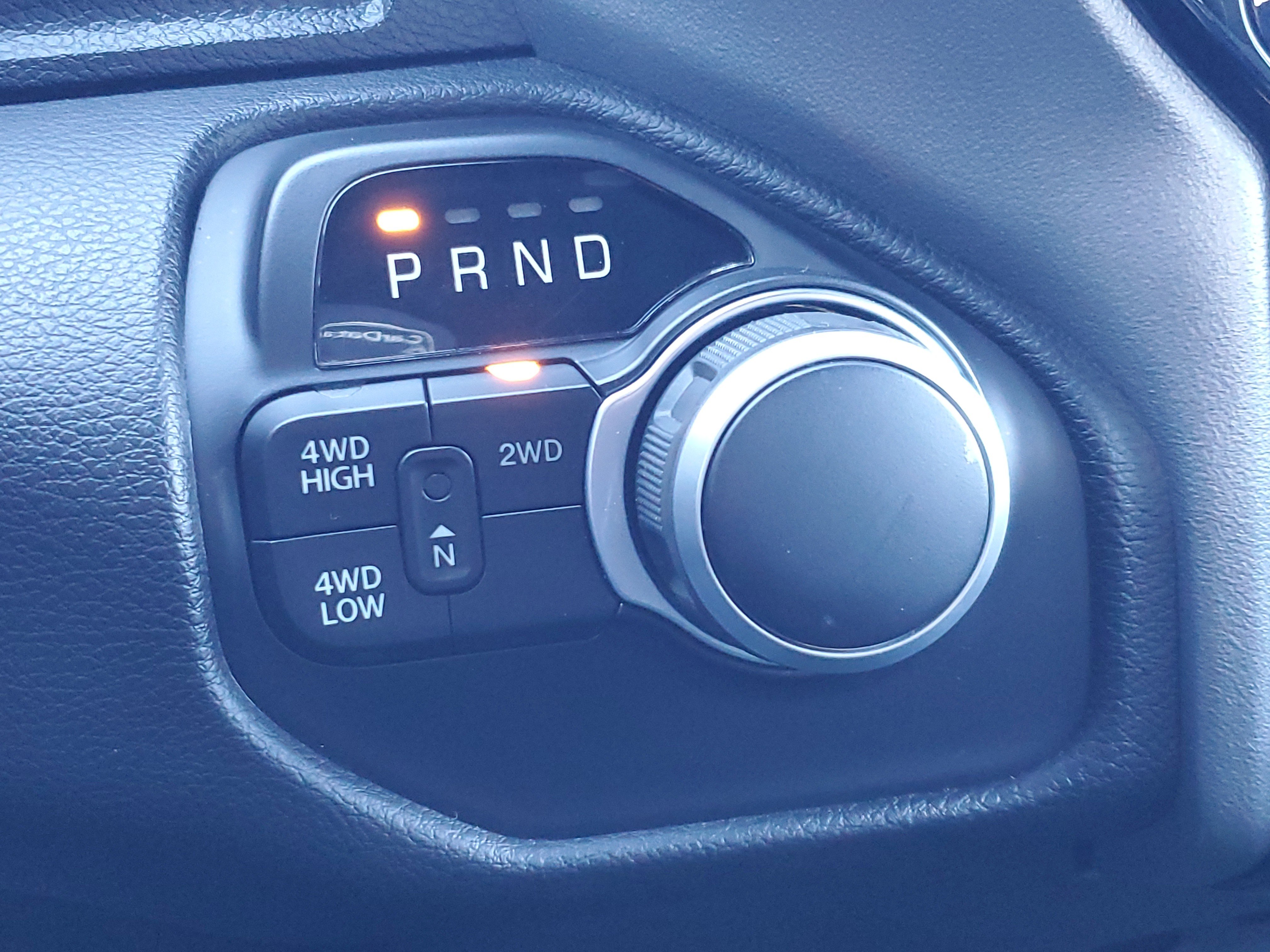 Used 2024 RAM 2500 Big Horn w/ Sport Appearance Package image 18