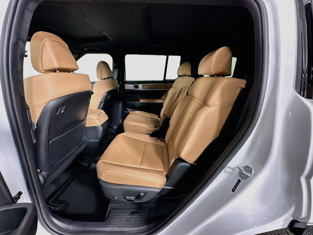New 2027 Hyundai Santa Fe Calligraphy FWD image 16