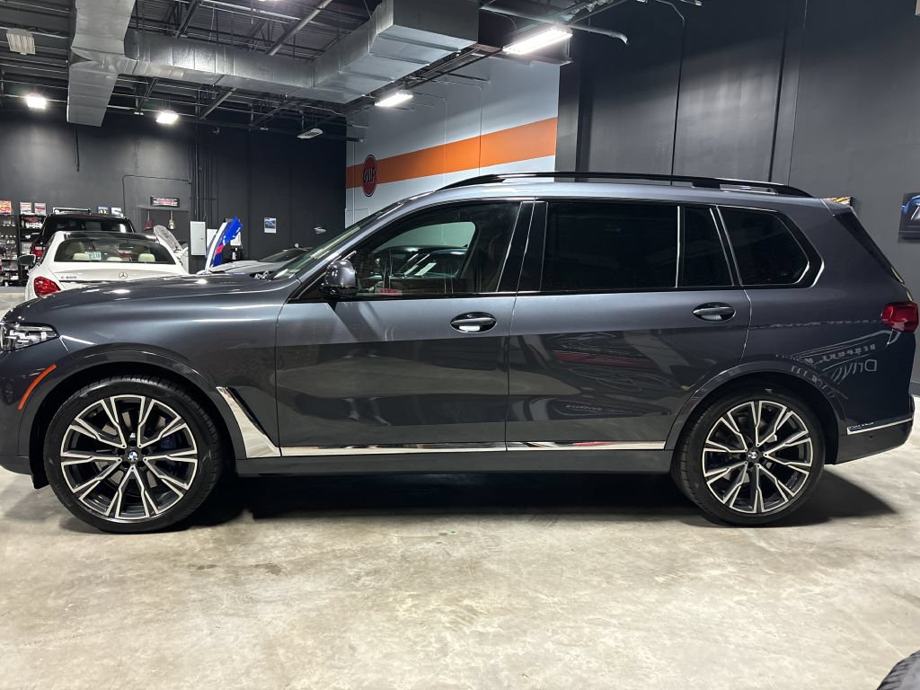Used 2021 BMW X7 xDrive40i w/ Premium Package AWD/4WD image 6
