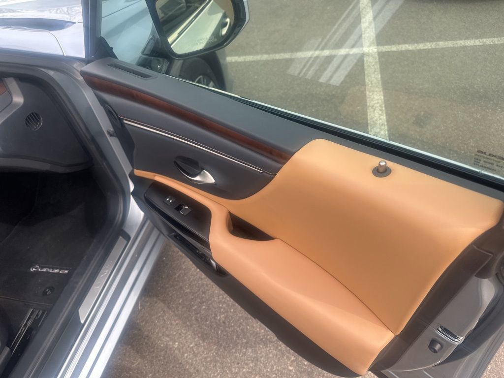 Certified 2023 Lexus ES 350 w/ Premium Package image 27