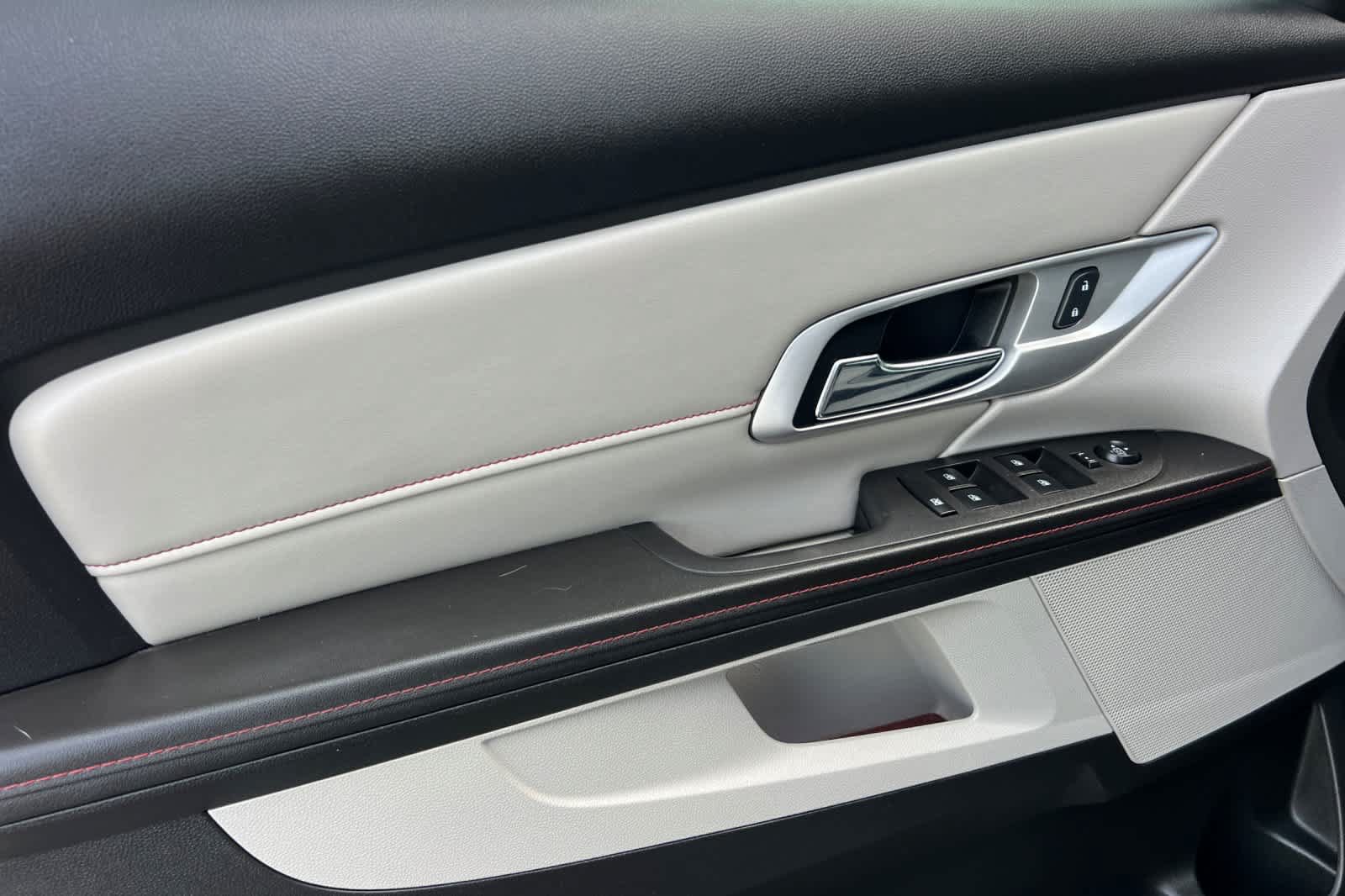 Used 2014 GMC Terrain SLE FWD image 12