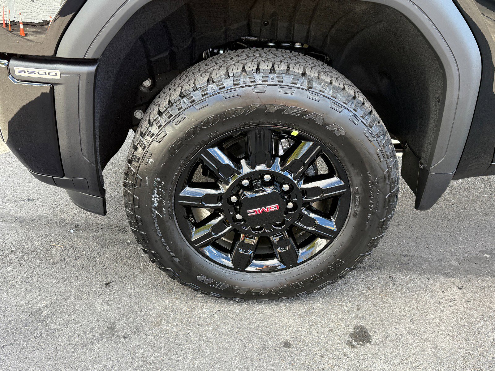 New 2026 GMC Sierra 3500 AT4 image 9